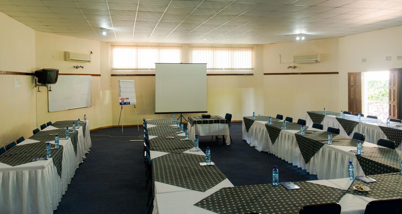 Chisamba Fringilla Lodge מראה חיצוני תמונה