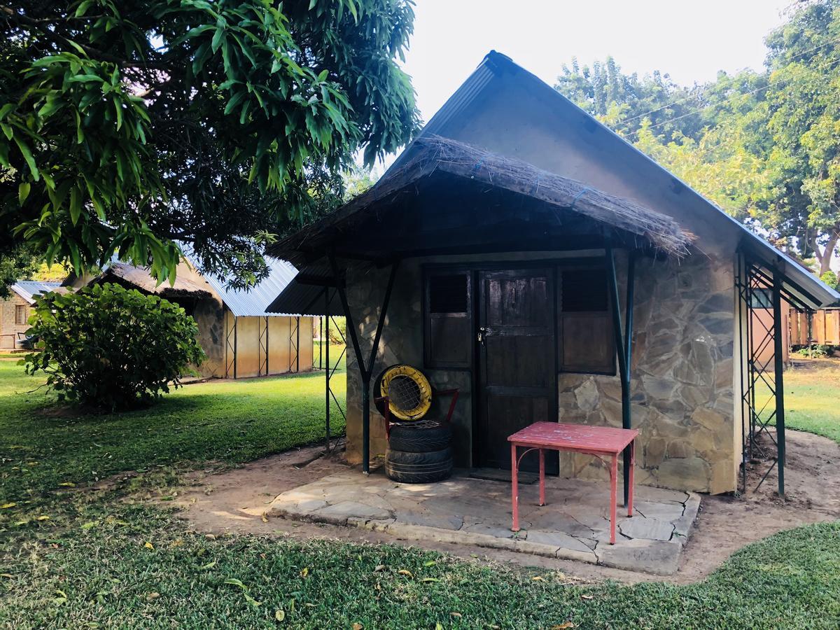 Chisamba Fringilla Lodge מראה חיצוני תמונה